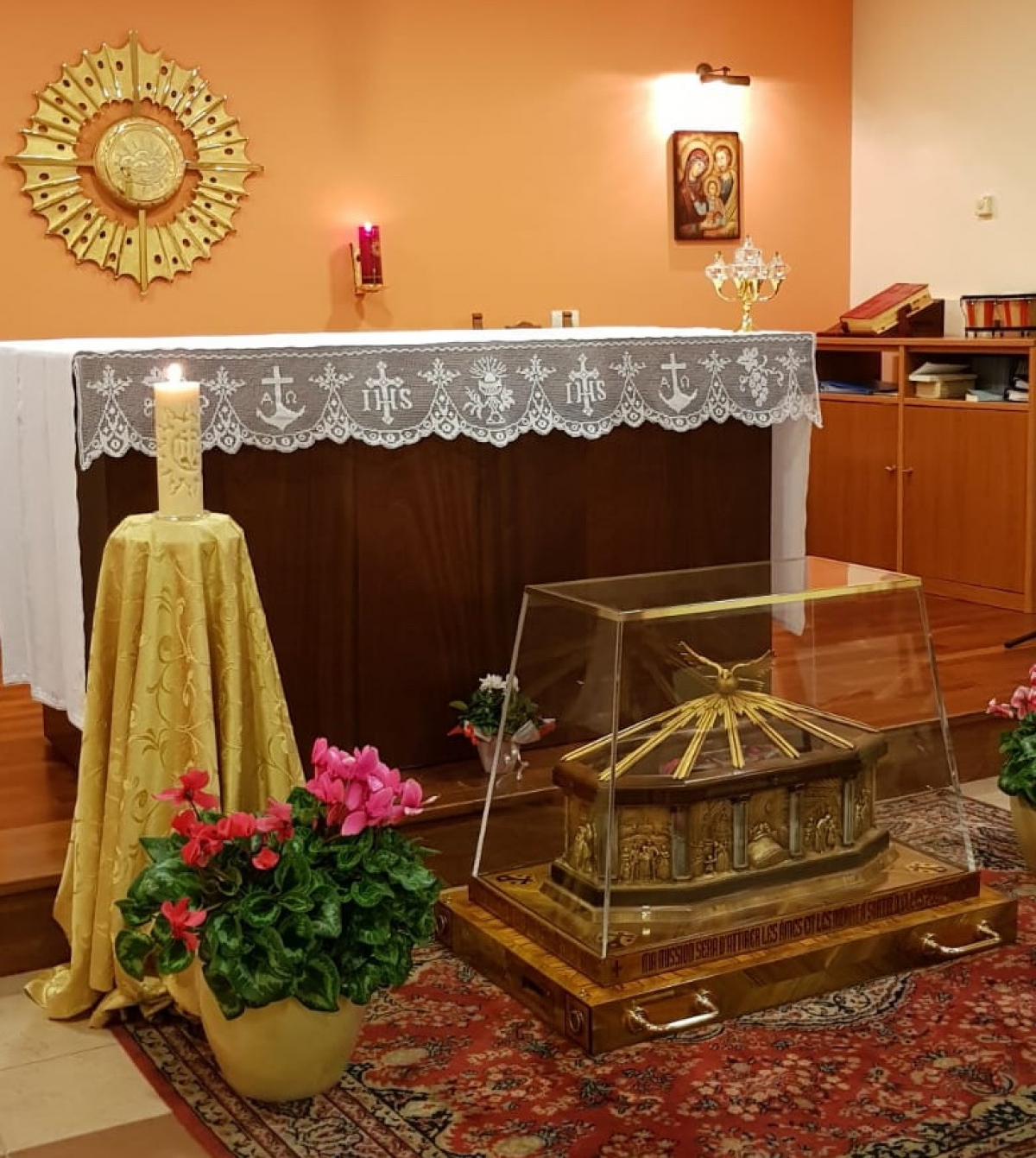 Le reliquie di Santa Elisabetta della Trinit&agrave; visitano la nostra piccola Comunit&agrave; nel giorno della sua memoria